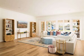 Smart TV, fireplace, offices
