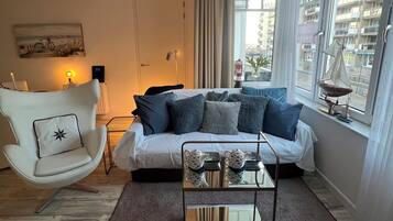 Fernseher, Stereoanlage