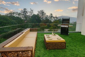 Villa (Seven) | Bathroom | Shower, hair dryer, soap, shampoo - Amã Stays & Trails - Villa Seven, Lonavala (Mawal)