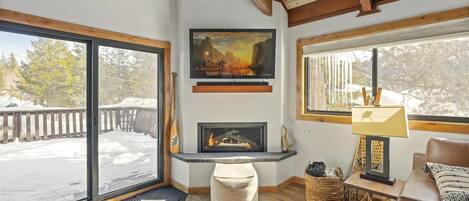 TV connectée, cheminée