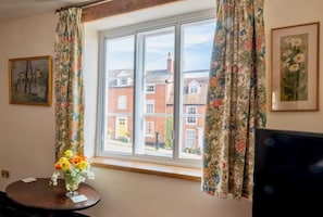 Interior - Delightful 2 bed town house in historic Ludlow. (Ludlow)