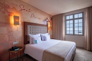 Caja fuerte, wifi gratis, ropa de cama