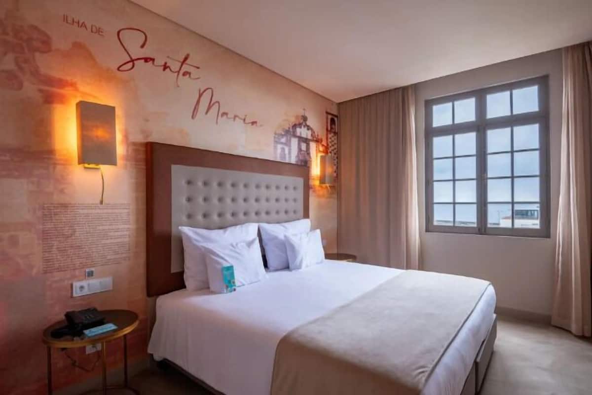 1 bedroom, in-room safe, free WiFi, bed sheets