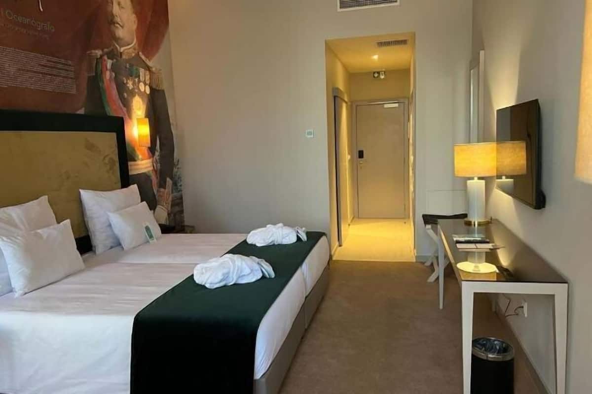 1 bedroom, in-room safe, free WiFi, bed sheets