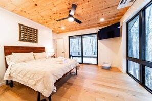 4 Schlafzimmer, Schreibtisch, Reisekinderbett, kostenloses WLAN