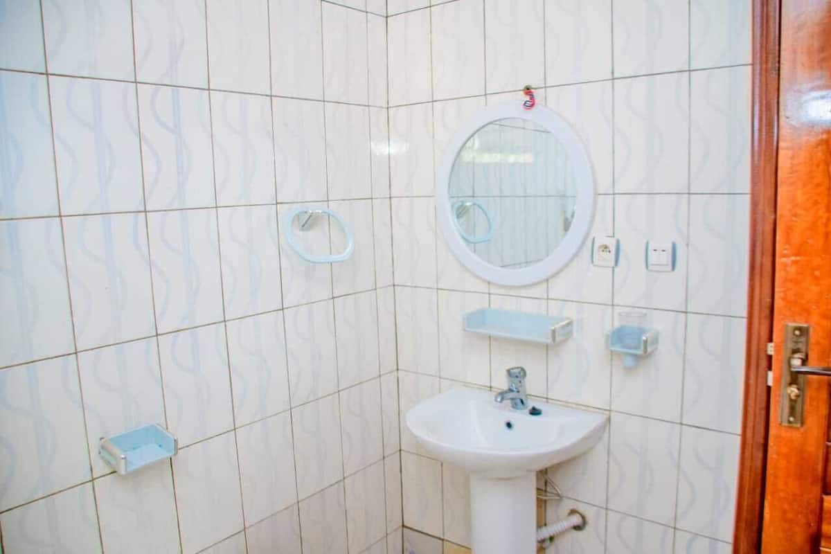 grand double room | bathroom