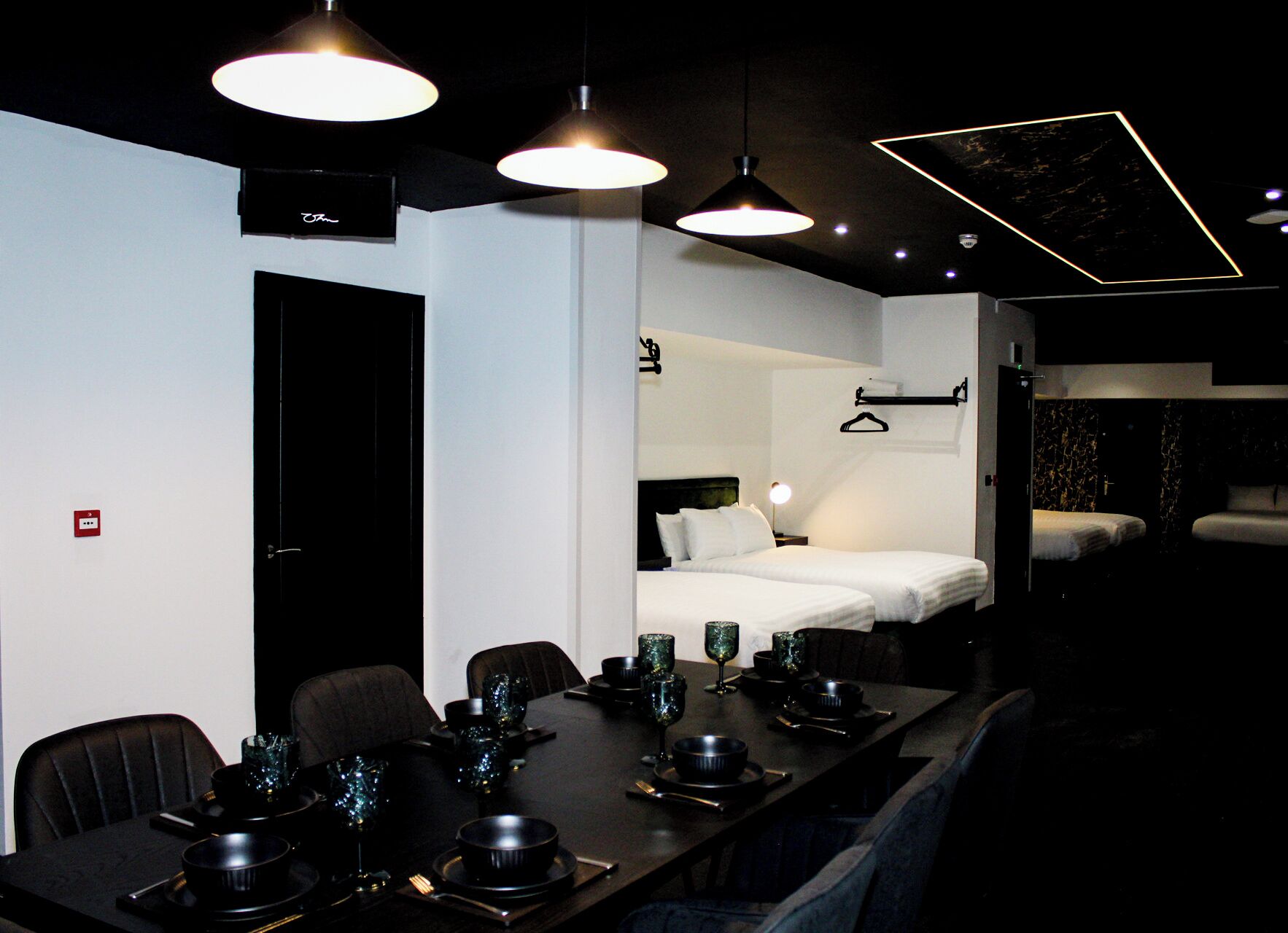 精品客房 | 特色家居、办公桌、熨斗/熨衣板、免费 WiFi