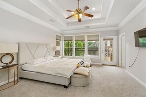 6 bedrooms, in-room safe, iron/ironing board, WiFi