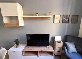 Basic Studio | Living area