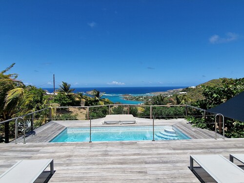 BLUE LINE C OPEN OCEAN VIEW FACING ILET TORTUE WELL VENTILATED