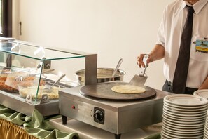 Free daily buffet breakfast - Parque Hotel Pimonte (São Francisco de Paula)