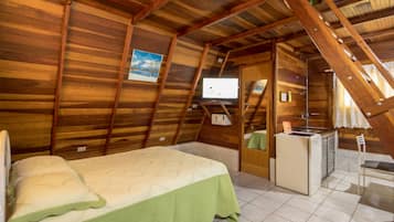 Classic Chalet | 1 bedroom, minibar, in-room safe, free WiFi