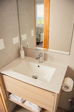 Douche, serviettes fournies