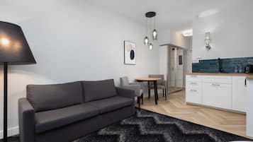 Superior Quadruple Room | Private kitchen | Stovetop, electric kettle