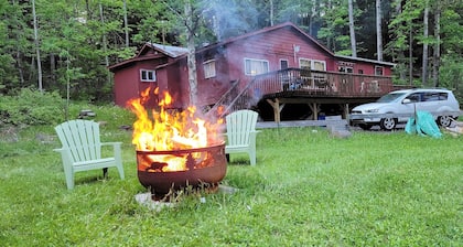 Redbird - Cozy Waterfront Cottage on Muskoka River