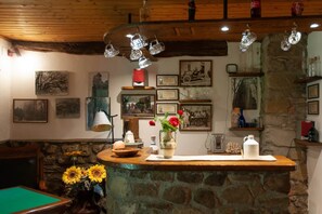 Lobby - Casale Rancaccio, private rental home with pool in the forest (Arezzo)