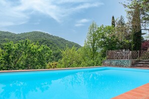 Pool - Casale Rancaccio, private rental home with pool in the forest (Arezzo)