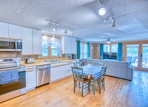 Dishwasher, coffee/tea maker - Jo Jo's House - Off-Ocean, Dog Friendly (Pawleys Island)