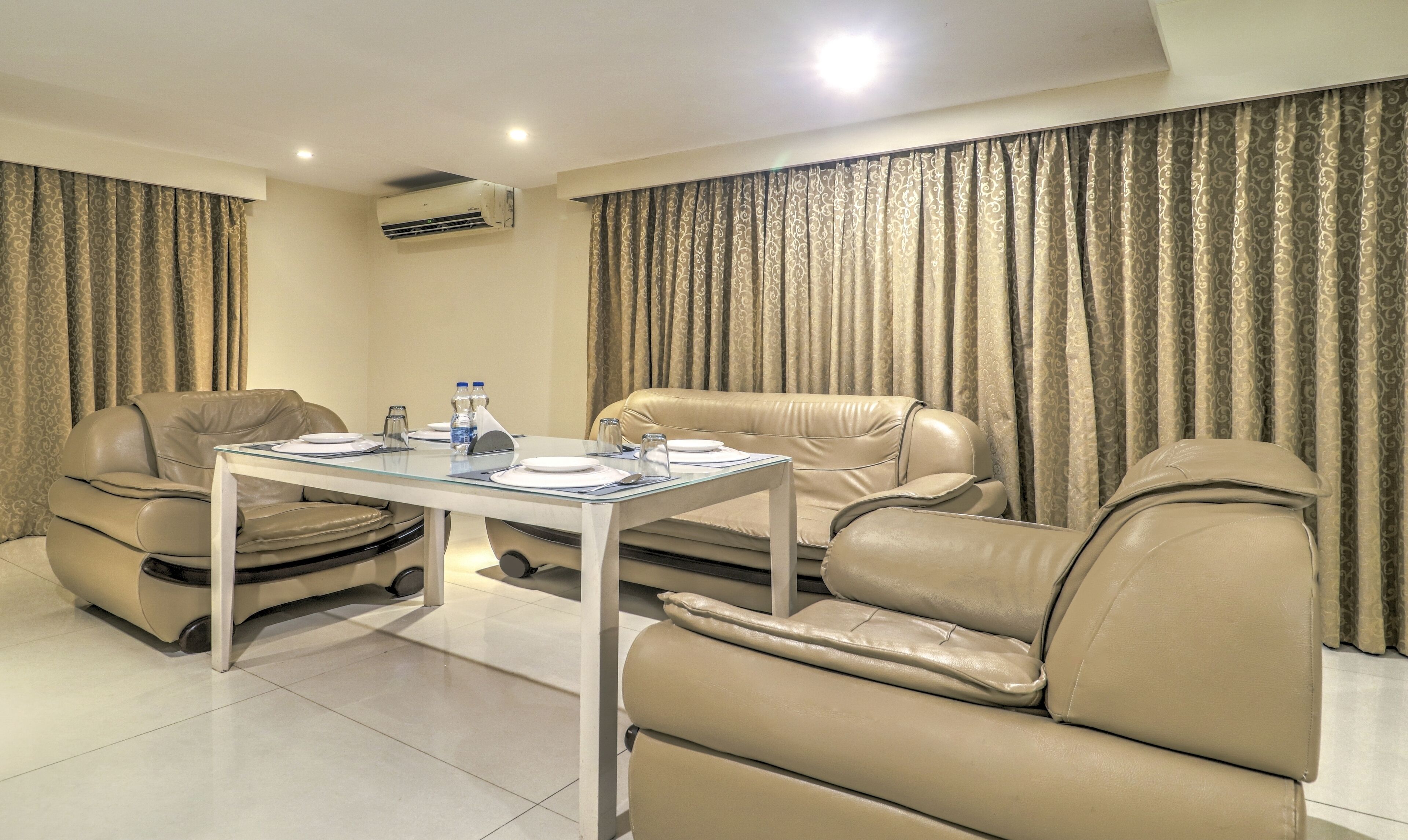 Photo - Treebo Premium Metropolis