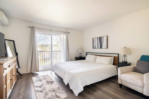 1 bedroom, iron/ironing board, travel cot, free WiFi