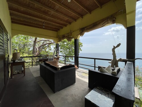 Treetop Eco Apartment - Treehouse Marigot Bay
