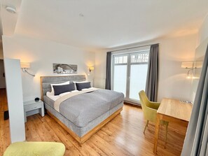 1 habitación, escritorio, wifi gratis y ropa de cama 