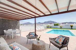 Pool - Homo Aura. Villa with private pool in Playa Blanca (Playa Blanca (Yaiza))