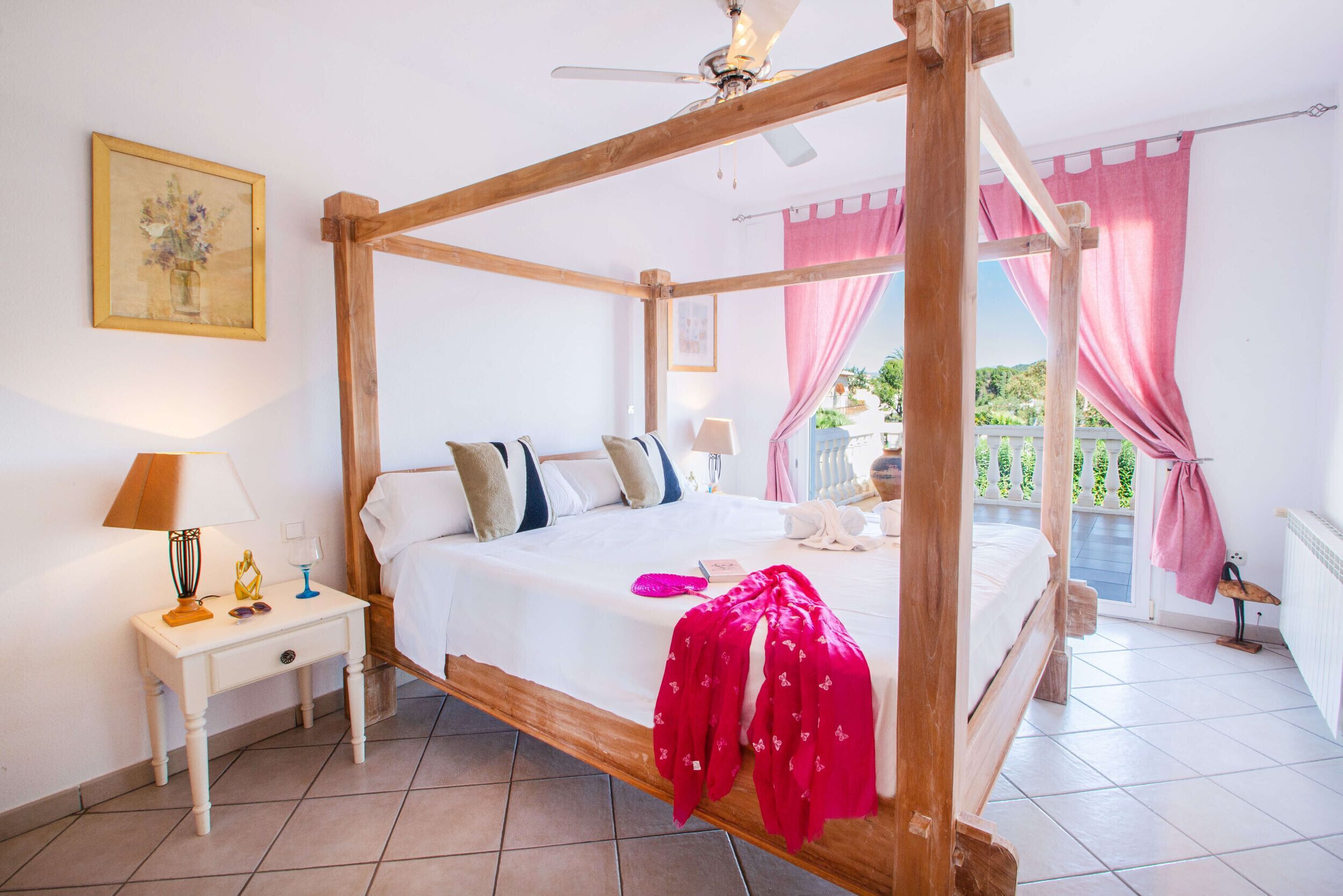 4 soverom, wi-fi (inkludert) og sengetøy