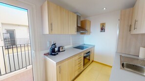 Fridge, oven