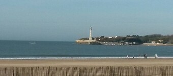 Maison plain-pied, plage à 300m, terrasse fermée sans vis-à-vis, parking privé