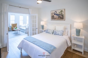 2 bedrooms, free WiFi, bed sheets - Heron's Nest on Wilmington Island, Free Tybee Parking Pass! (Savannah)