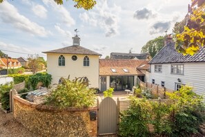 Exterior - The Clockhouse, North Lopham, Norfolk (North Lopham)