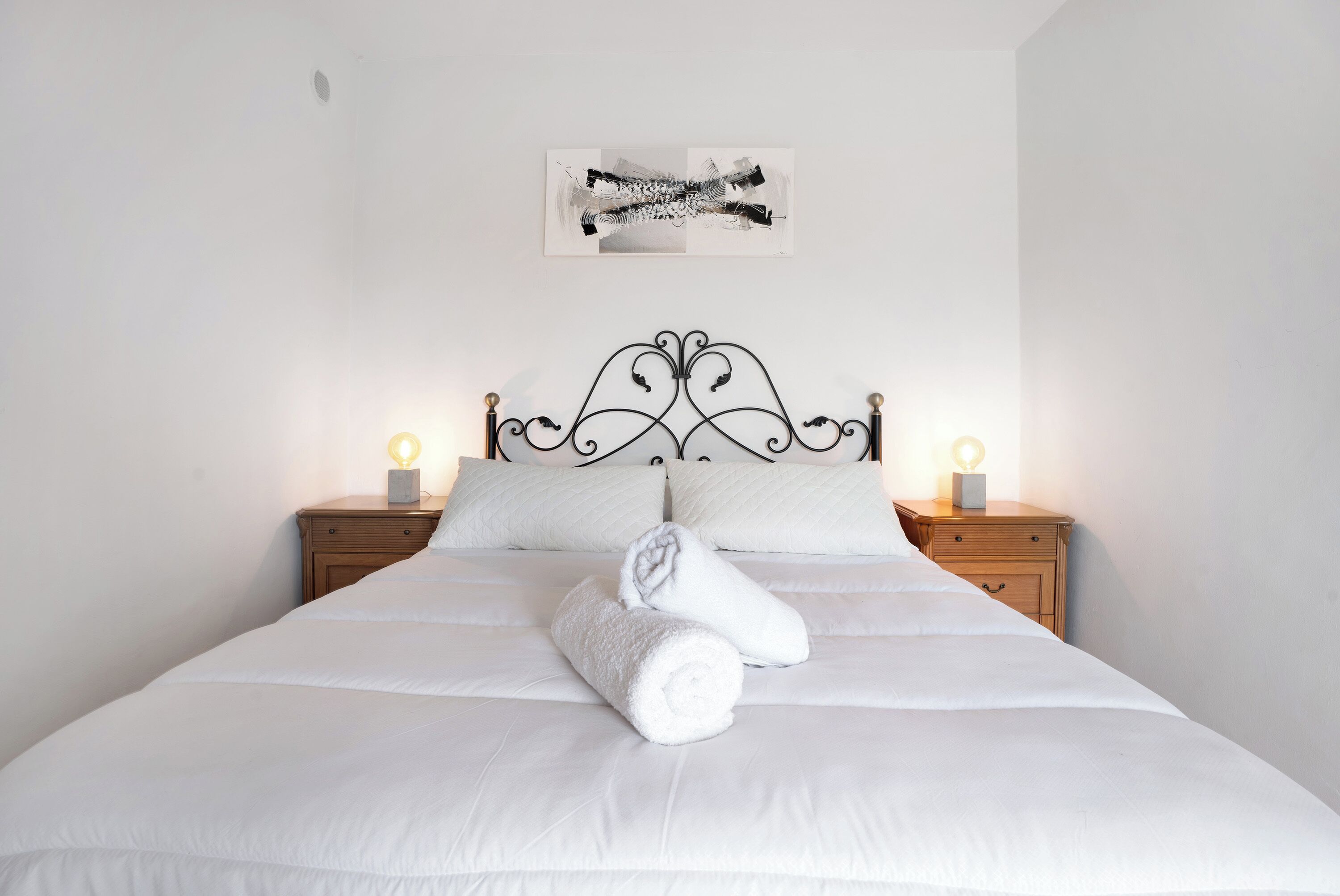 2 slaapkamers, een strijkplank/strijkijzer, gratis wifi, beddengoed