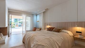 7 bedrooms, iron/ironing board, free WiFi, bed sheets