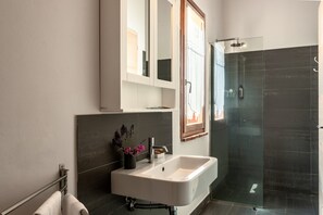 Dusche, Haartrockner