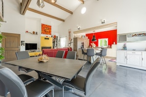 Dining - Villa "Casa Bonni Piscine Privée" with Garden & Wi-Fi (Valréas)