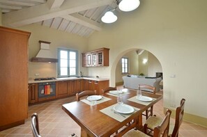 Dining - Apartment In A Hotel 'Appartamento Cipresso' with Shared Pool, Wi-Fi and Air Conditioning (Trequanda)