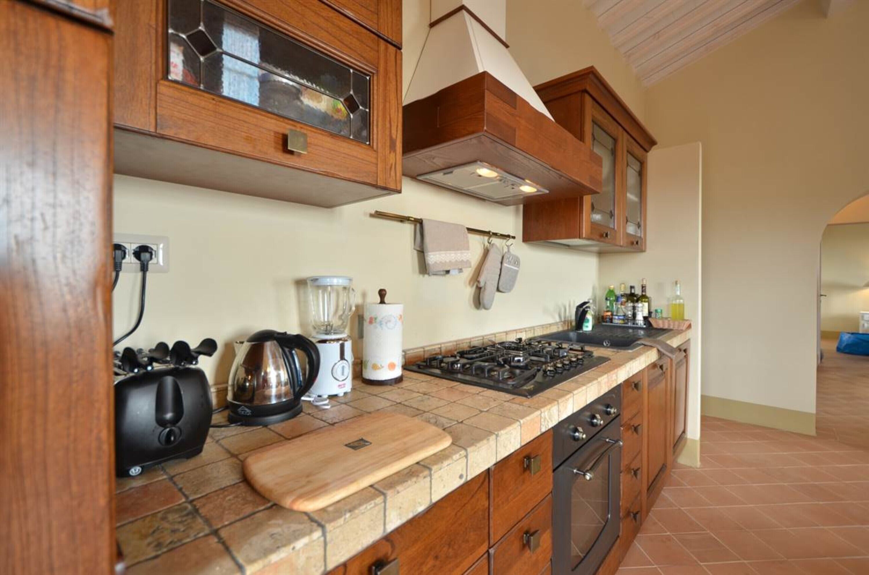 Kylskåp, mikrovågsugn, ugn och spishäll