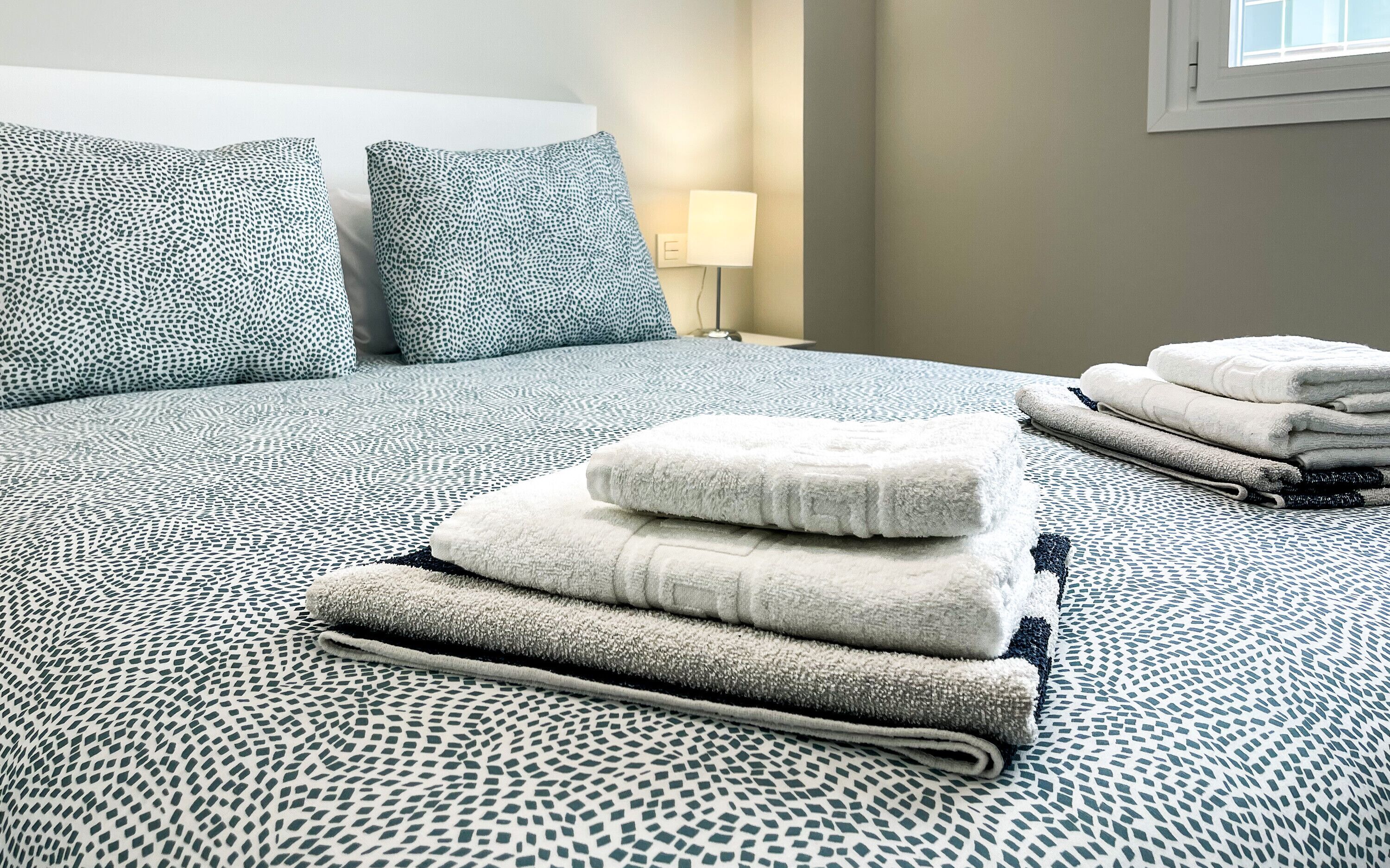 2 soverom, strykejern/-brett, wi-fi (inkludert) og sengetøy