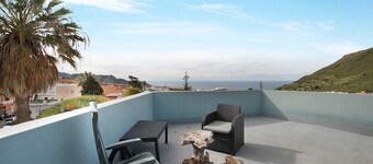 Vacation Studio 'La Zotea' with Mountain View and Wi-Fi