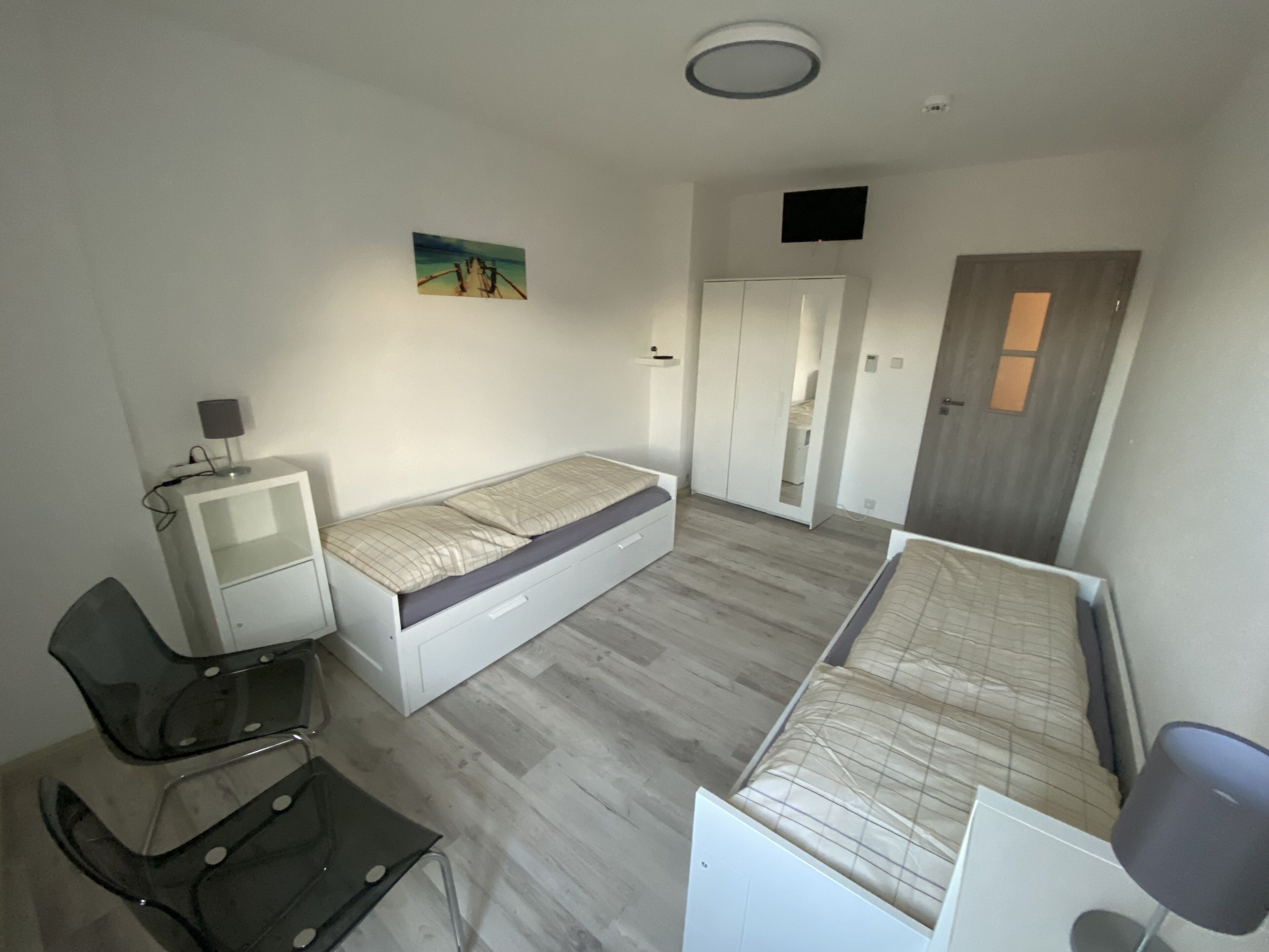 2 bedrooms, travel crib, free WiFi, bed sheets