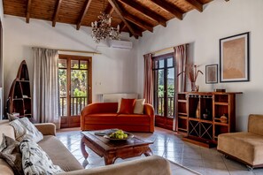 Honeymoon Apartment | Living area - Porto Koufo Resort (Sithonia)