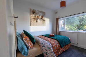 2 bedrooms, free WiFi, bed sheets - Two bedroom apartment in Dartford-Lovely decor (Dartford)