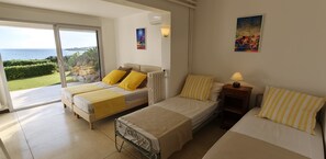 7 bedrooms, iron/ironing board, WiFi - Beautiful house with pool, terraces and garden (Fréjus)