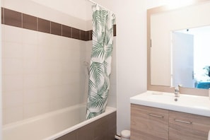 Hair dryer, towels