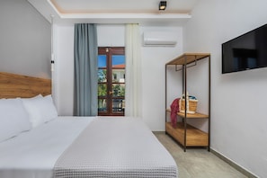 Egyptian cotton sheets, premium bedding, down duvets, pillow-top beds