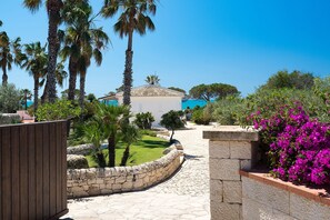 Property grounds - Villa Mary, luxurious villa in Sicily, 30 mt far from the sea (Marina di Modica)