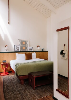 Suite with 1 King bed