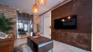 Living area - TIMANA: La Bodega - Design Apartment nähe der Alster (Hamburg)
