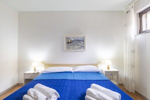 3 Schlafzimmer, Bügeleisen/Bügelbrett, Reisekinderbett, Bettwäsche